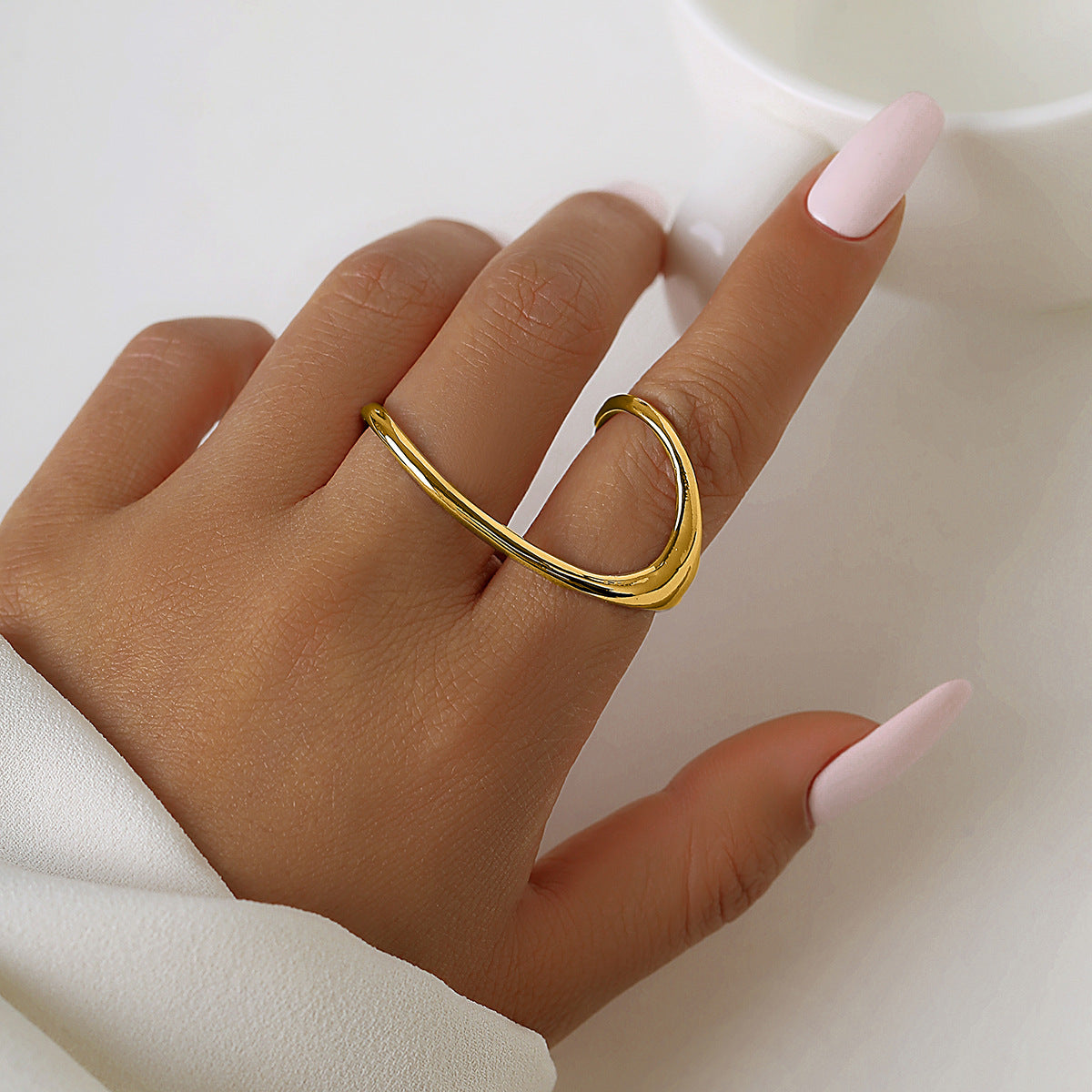 Hip hop minimalist hugging metal ring personality futuristic style geometric opening wholesale ring for women